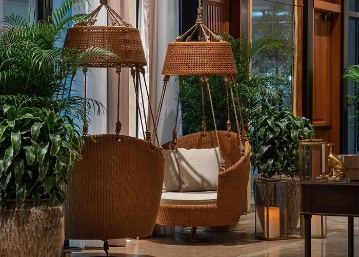 The Ben, Autograph Collection